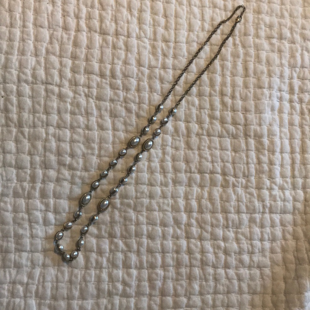 Costume jewelry - pearl necklace